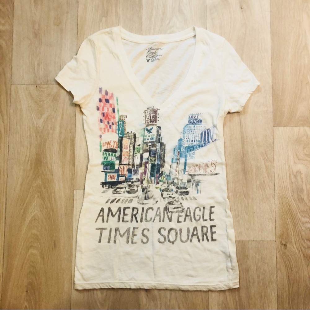 American Eagle V-Neck